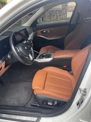 BMW-320i-2022