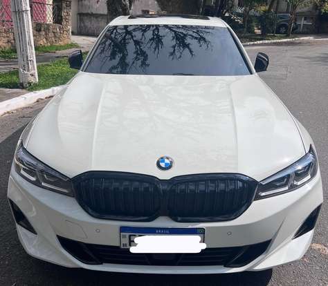 BMW-320i-2022