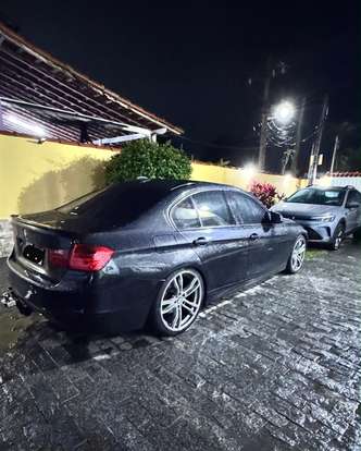BMW-320i-2013