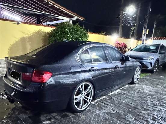 BMW-320i-2.0 16V TURBO GASOLINA 4P AUTOMÁTICO BMW-320i-2013