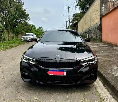 BMW-320i-2020