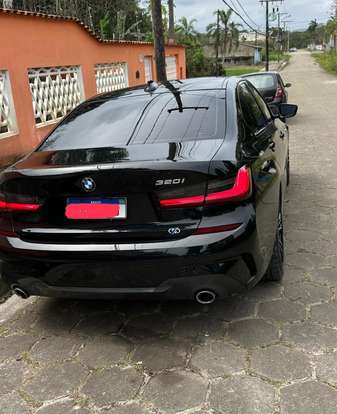 BMW-320i-2020