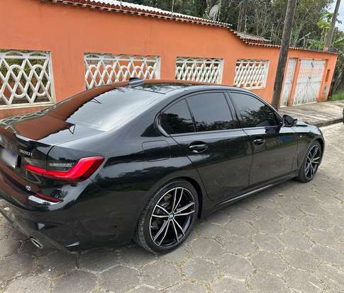 BMW-320i-2020