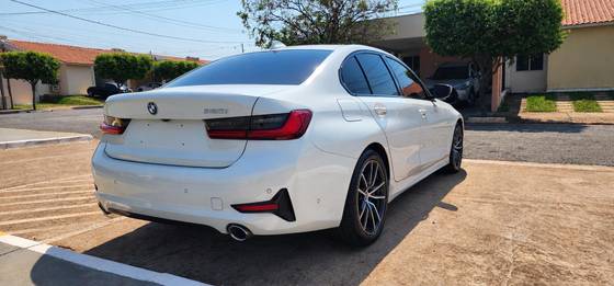 BMW 320i 2.0 16V TURBO GASOLINA SPORT AUTOMÁTICO