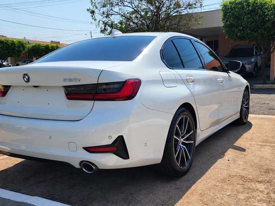 BMW-320i-2.0 16V TURBO GASOLINA SPORT AUTOMÁTICO BMW-320i-2019