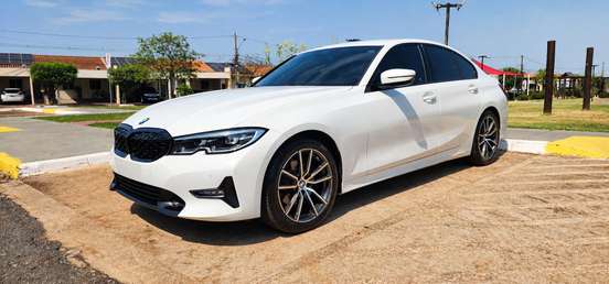 BMW-320i-2019