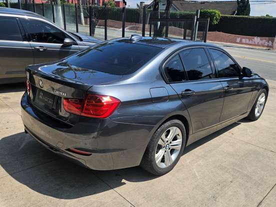 BMW-320i-2.0 SPORT GP 16V TURBO ACTIVE FLEX 4P AUTOMÁTICO BMW-320i-2015