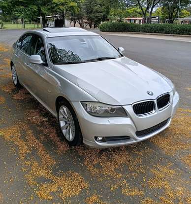 BMW-325i-2011