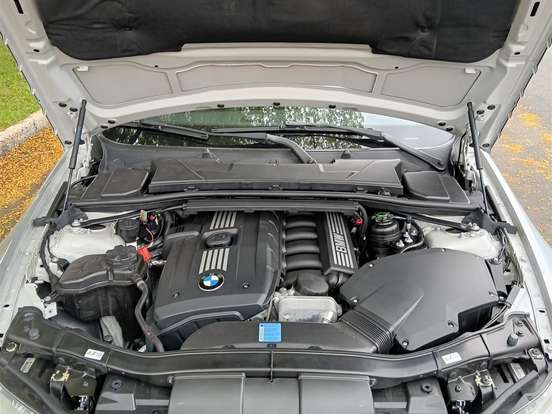 BMW-325i-2.5 SEDAN 24V GASOLINA 4P AUTOMÁTICO BMW-325i-2011