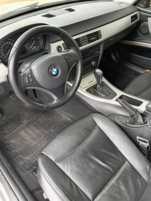 BMW-325i-2011