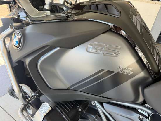 BMW-R 1250 GS ADVENTURE TRIPLE BLACK-2021