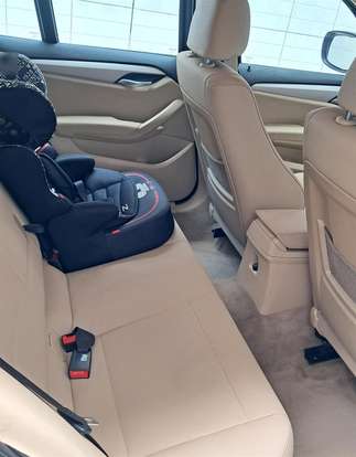 BMW-X1-2011