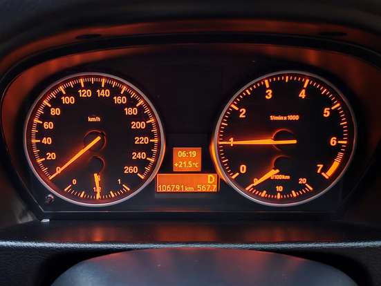 BMW-X1-2011