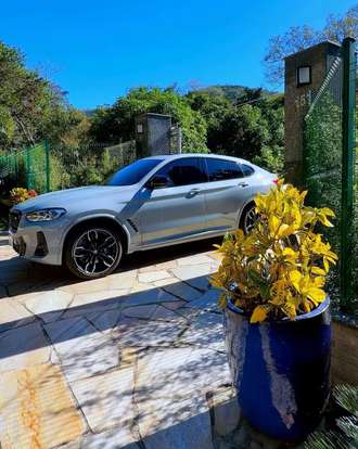 BMW-X4-2022