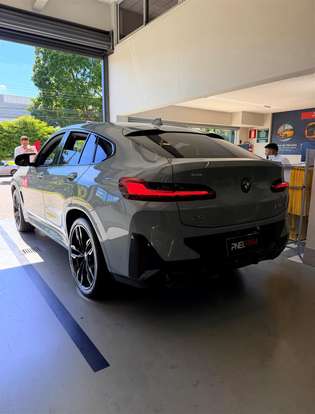 BMW-X4-2022
