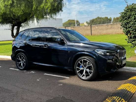 BMW-X5-2021
