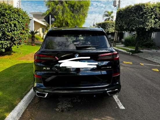 BMW-X5-2021