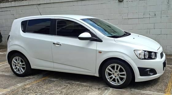 CHEVROLET SONIC 1.6 LTZ SEDAN 16V FLEX 4P MANUAL