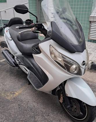 DAFRA MAXSYM 400i 