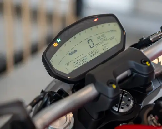 DUCATI-MONSTER 821-2015
