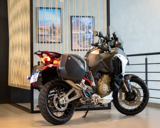 DUCATI-MULTISTRADA 1200 V4 S-2023