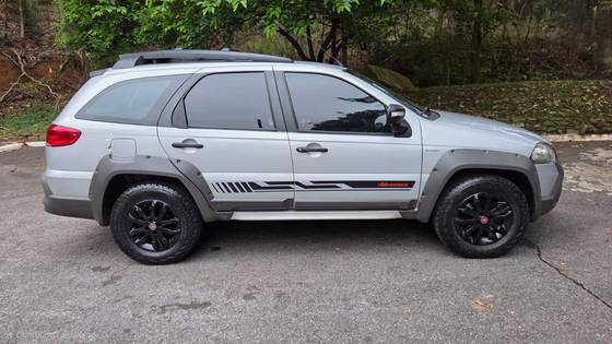 FIAT PALIO 1.8 MPI ADVENTURE WEEKEND 16V FLEX 4P AUTOMATIZADO