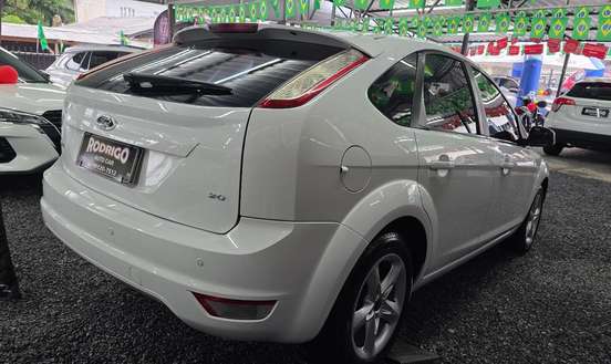 FORD-FOCUS-2012