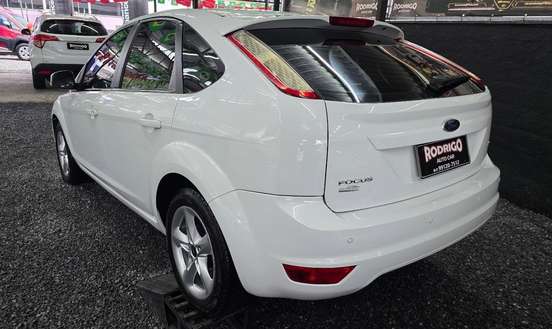 FORD-FOCUS-2012