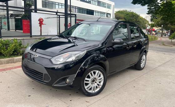 FORD FIESTA 1.0 ROCAM SEDAN 8V FLEX 4P MANUAL