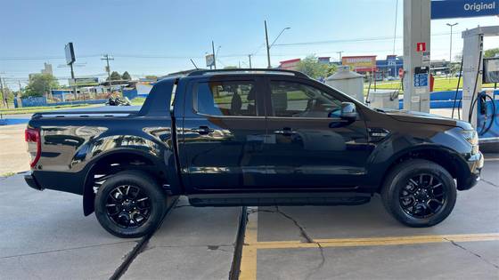 FORD RANGER 2.2 BLACK 4X2 CD 16V DIESEL 4P AUTOMÁTICO