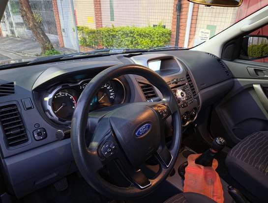 FORD-RANGER-2013