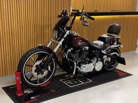 HARLEY-DAVIDSON SOFTAIL BREAKOUT 