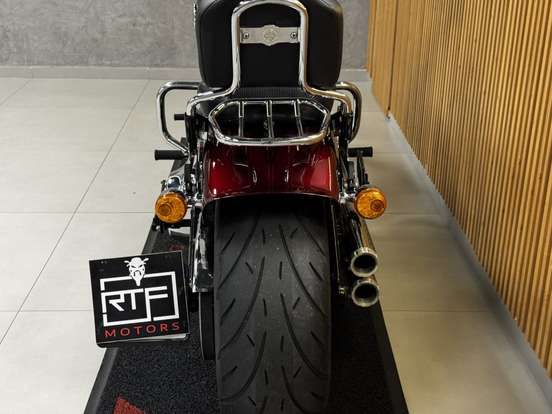 HARLEY-DAVIDSON-SOFTAIL BREAKOUT-2015