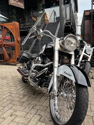 HARLEY-DAVIDSON SOFTAIL HERITAGE CLASSIC 