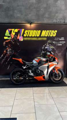 HONDA-CBR 1000RR FIREBLADE-2010
