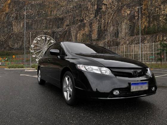 HONDA CIVIC 1.8 LXS 16V GASOLINA 4P AUTOMÁTICO