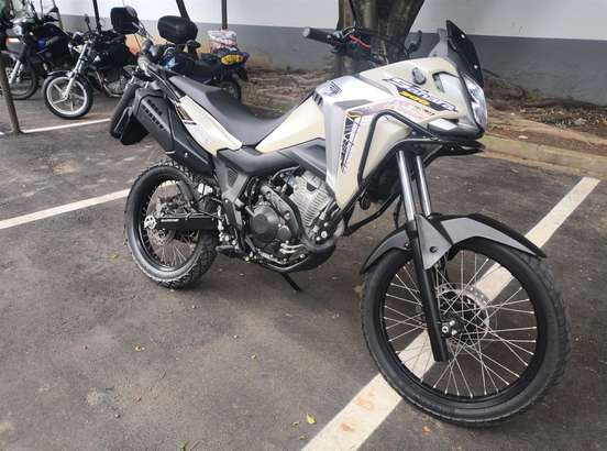 HONDA-XRE 300 SAHARA ADVENTURE-2024
