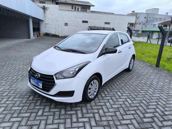 HYUNDAI-HB20-2017