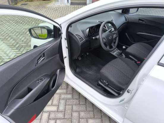 HYUNDAI-HB20-1.0 COMFORT 12V FLEX 4P MANUAL HYUNDAI-HB20-2017