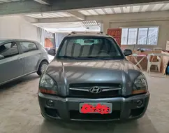 HYUNDAI TUCSON 2.0 MPFI GLS 16V 143CV 2WD FLEX 4P AUTOMÁTICO HYUNDAI TUCSON 2.0 MPFI GLS 16V 143CV 2WD FLEX 4P AUTOMÁTICO