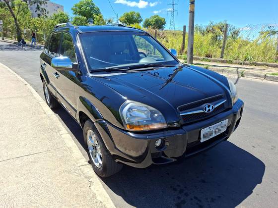 HYUNDAI TUCSON 2.0 MPFI GLS 16V 143CV 2WD GASOLINA 4P AUTOMÁTICO