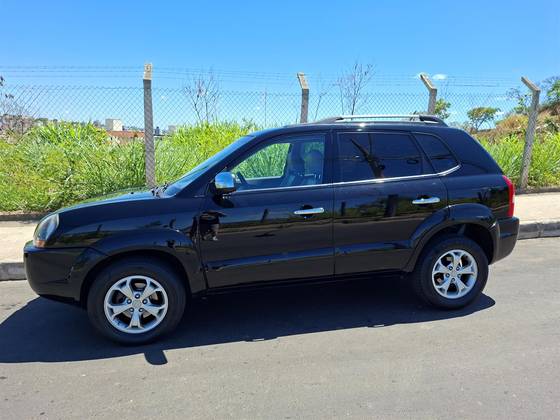 HYUNDAI TUCSON 2.0 MPFI GLS 16V 143CV 2WD GASOLINA 4P AUTOMÁTICO