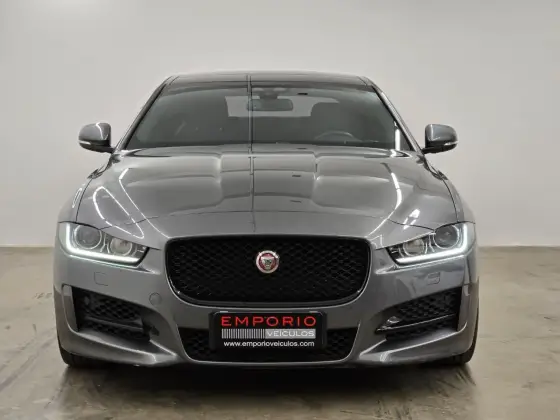 JAGUAR XE 2.0 16V INGENIUM P200 GASOLINA R-SPORT 4P AUTOMÁTICO