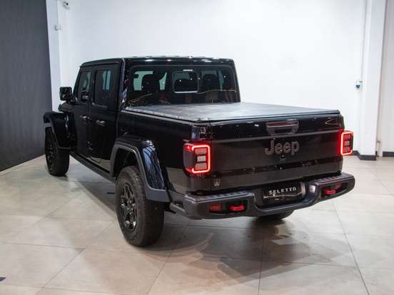 JEEP-GLADIATOR-2023