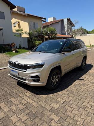 JEEP COMMANDER 2.0 TD380 TURBO DIESEL OVERLAND AT9