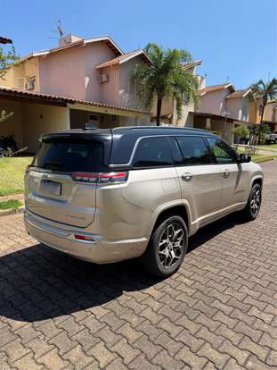 JEEP-COMMANDER-2022