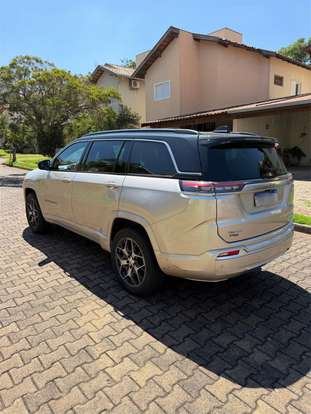 JEEP-COMMANDER-2022