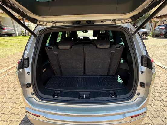JEEP-COMMANDER-2.0 TD380 TURBO DIESEL OVERLAND AT9 JEEP-COMMANDER-2022