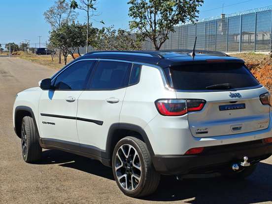 JEEP-COMPASS-2.0 16V DIESEL LIMITED 4X4 AUTOMÁTICO JEEP-COMPASS-2019