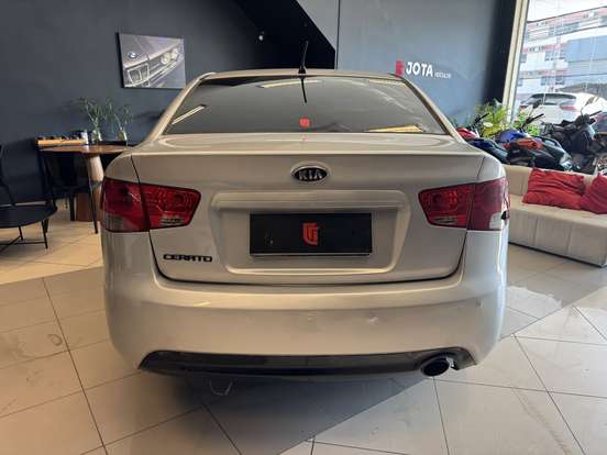 KIA-CERATO-2012